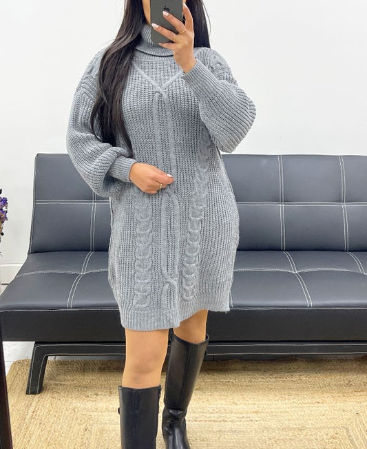 Robe pull en maille torsadée
